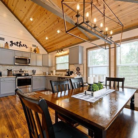 Convenient Romantic Hot Tub Bbq 3-Night Special! Broken Bow Extérieur photo