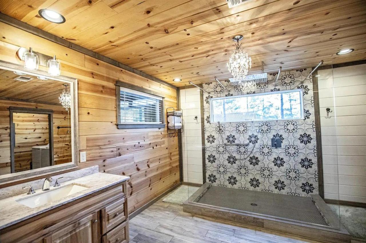 Convenient Romantic Hot Tub Bbq 3-Night Special! Broken Bow Extérieur photo