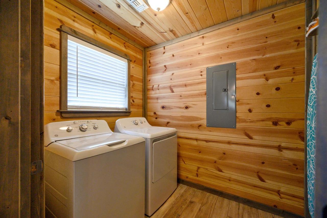 Convenient Romantic Hot Tub Bbq 3-Night Special! Broken Bow Extérieur photo