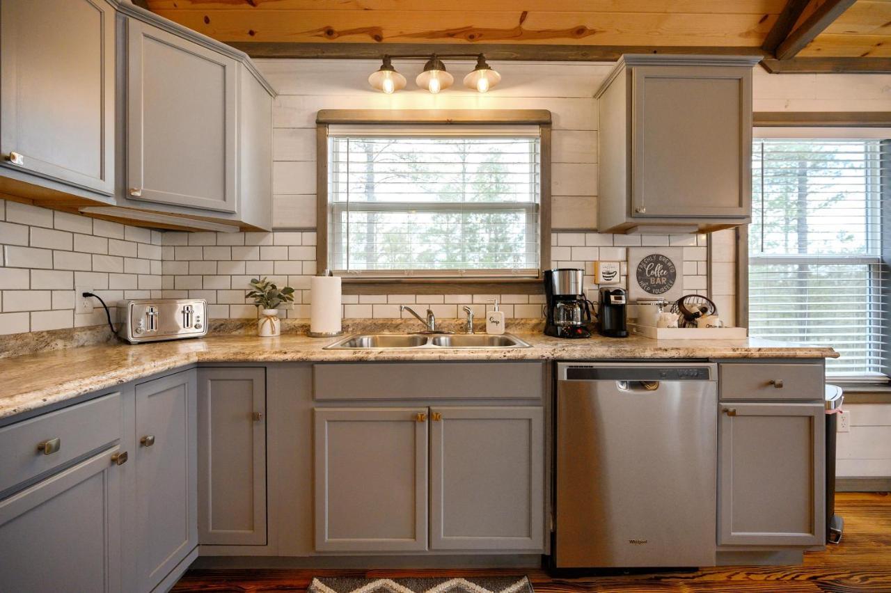 Convenient Romantic Hot Tub Bbq 3-Night Special! Broken Bow Extérieur photo