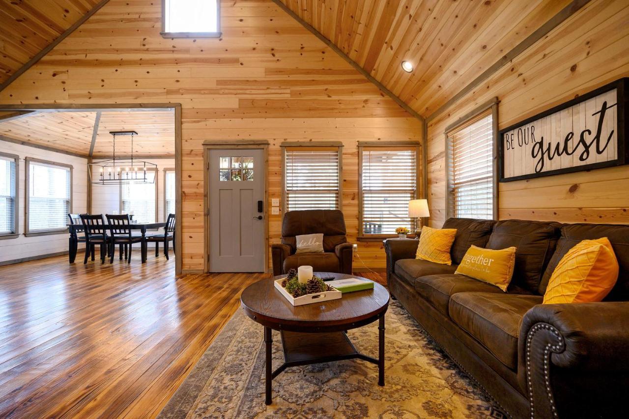 Convenient Romantic Hot Tub Bbq 3-Night Special! Broken Bow Extérieur photo