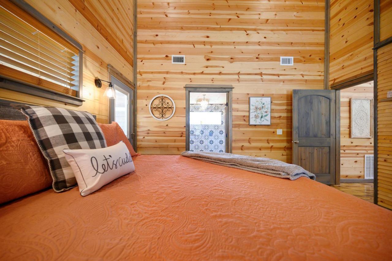 Convenient Romantic Hot Tub Bbq 3-Night Special! Broken Bow Extérieur photo