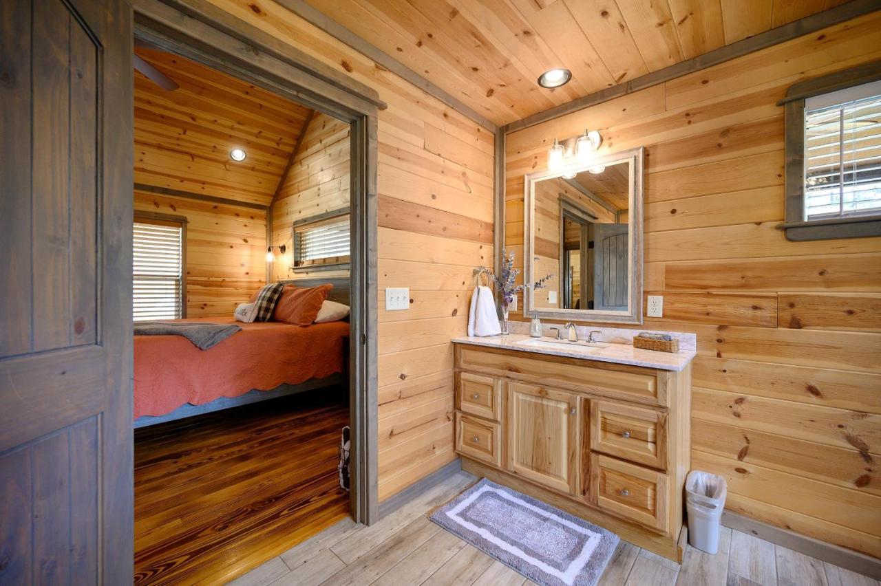 Convenient Romantic Hot Tub Bbq 3-Night Special! Broken Bow Extérieur photo