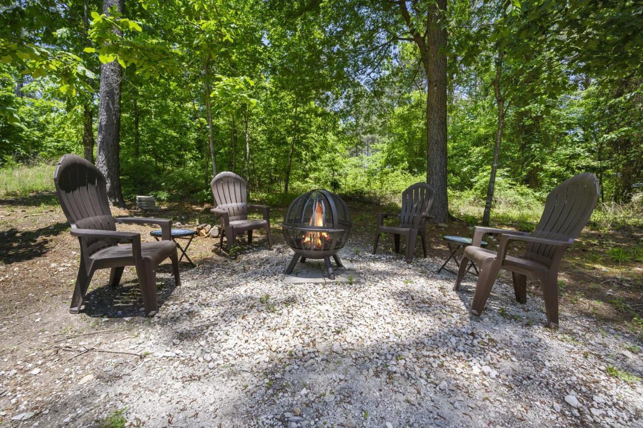 Convenient Romantic Hot Tub Bbq 3-Night Special! Broken Bow Extérieur photo